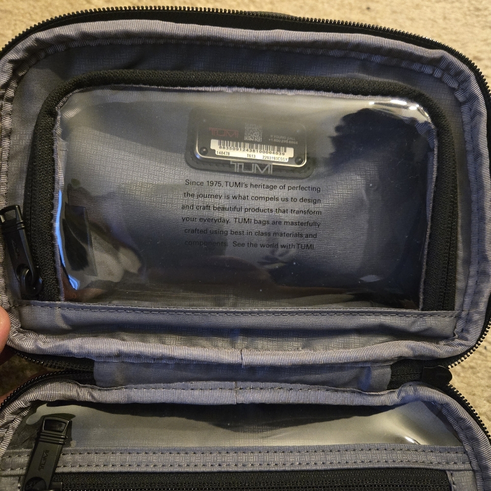Tumi Toiletry Bag - Picture 5 of 6